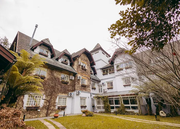 Lê Château Hotel de Gramado, seu refúgio no centro da cidade